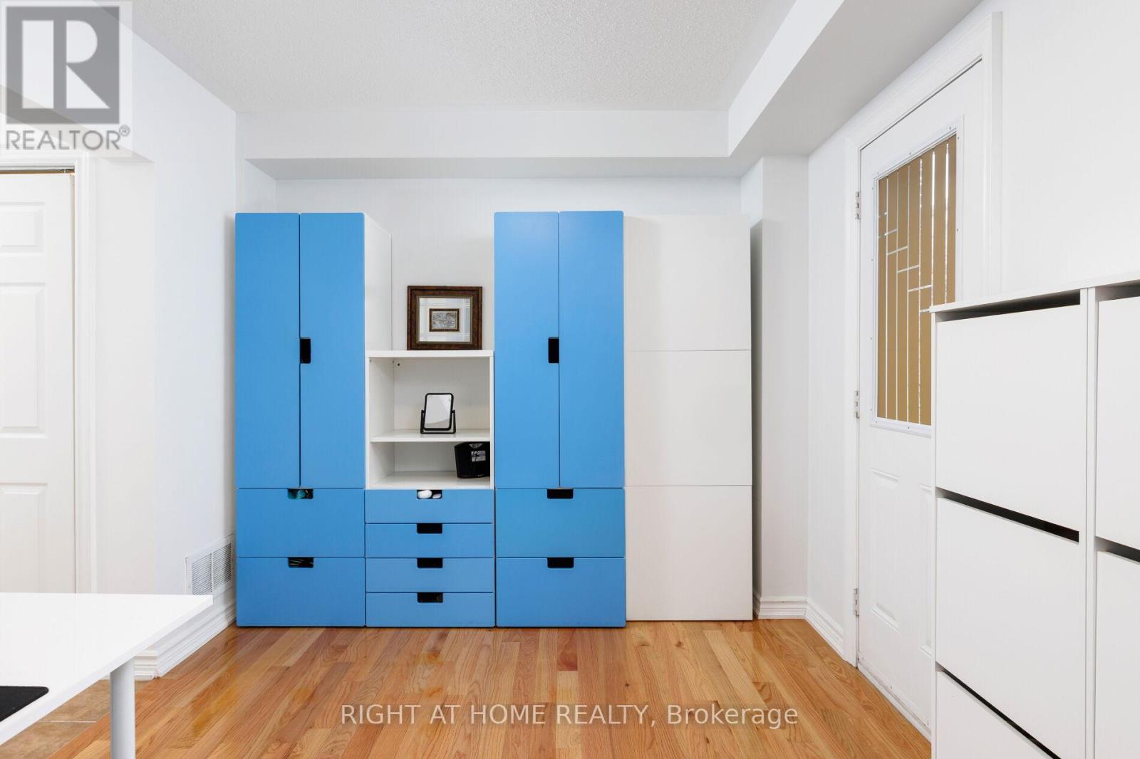 27 RAMAGE LANE - 6