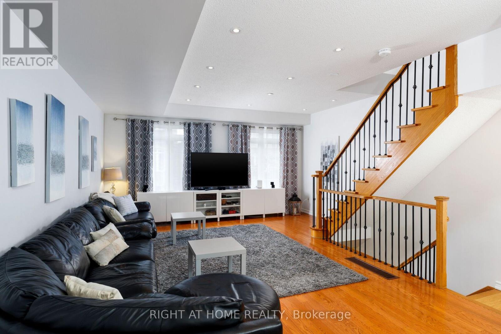 27 RAMAGE LANE - 10