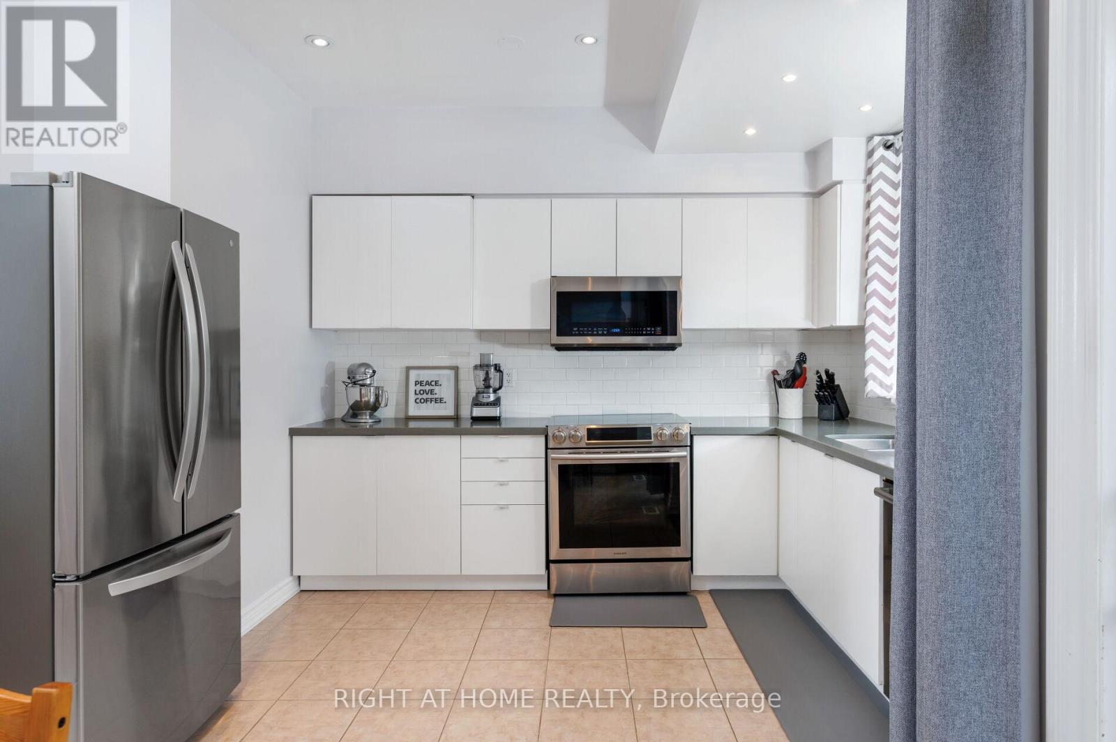 27 RAMAGE LANE - 19