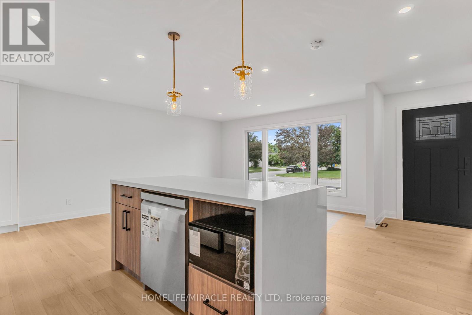 357 SIMON STREET - 15