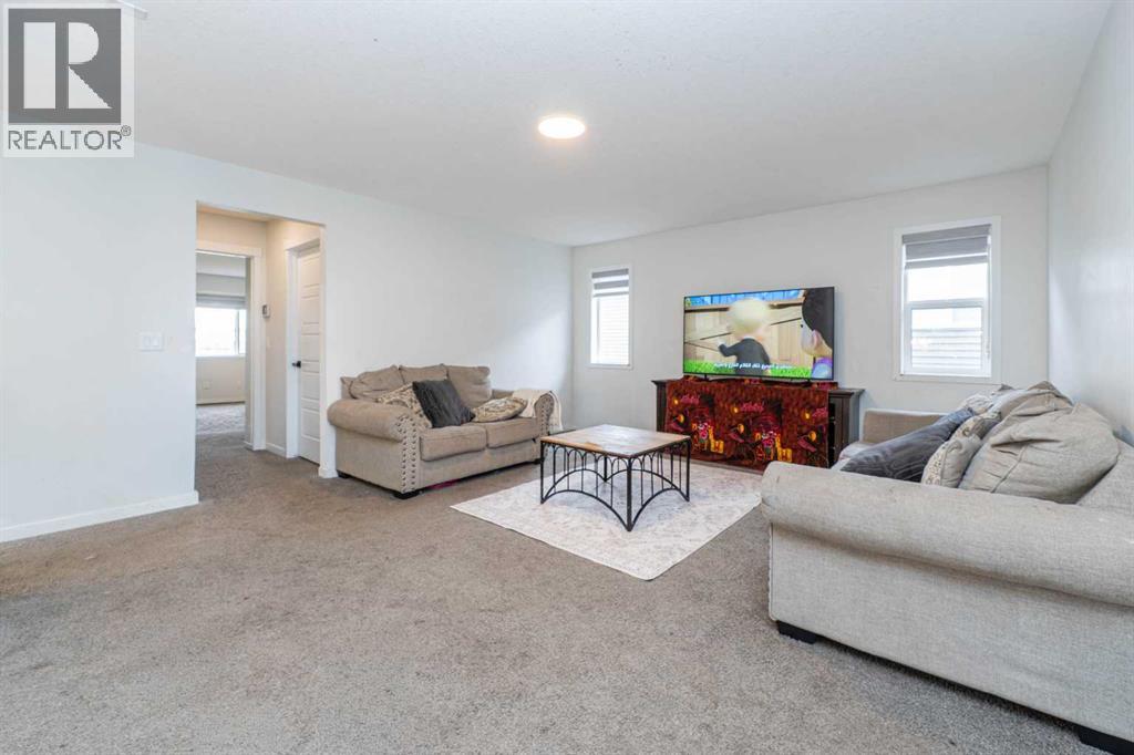 915 Corner Meadows Way NE - 12