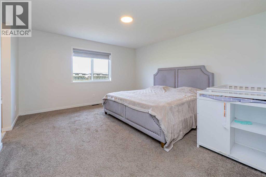915 Corner Meadows Way NE - 22