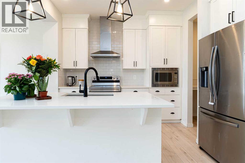 915 Corner Meadows Way NE - 5