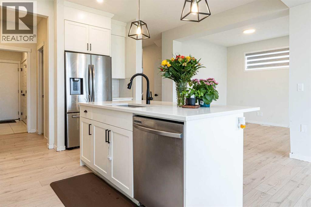 915 Corner Meadows Way NE - 7