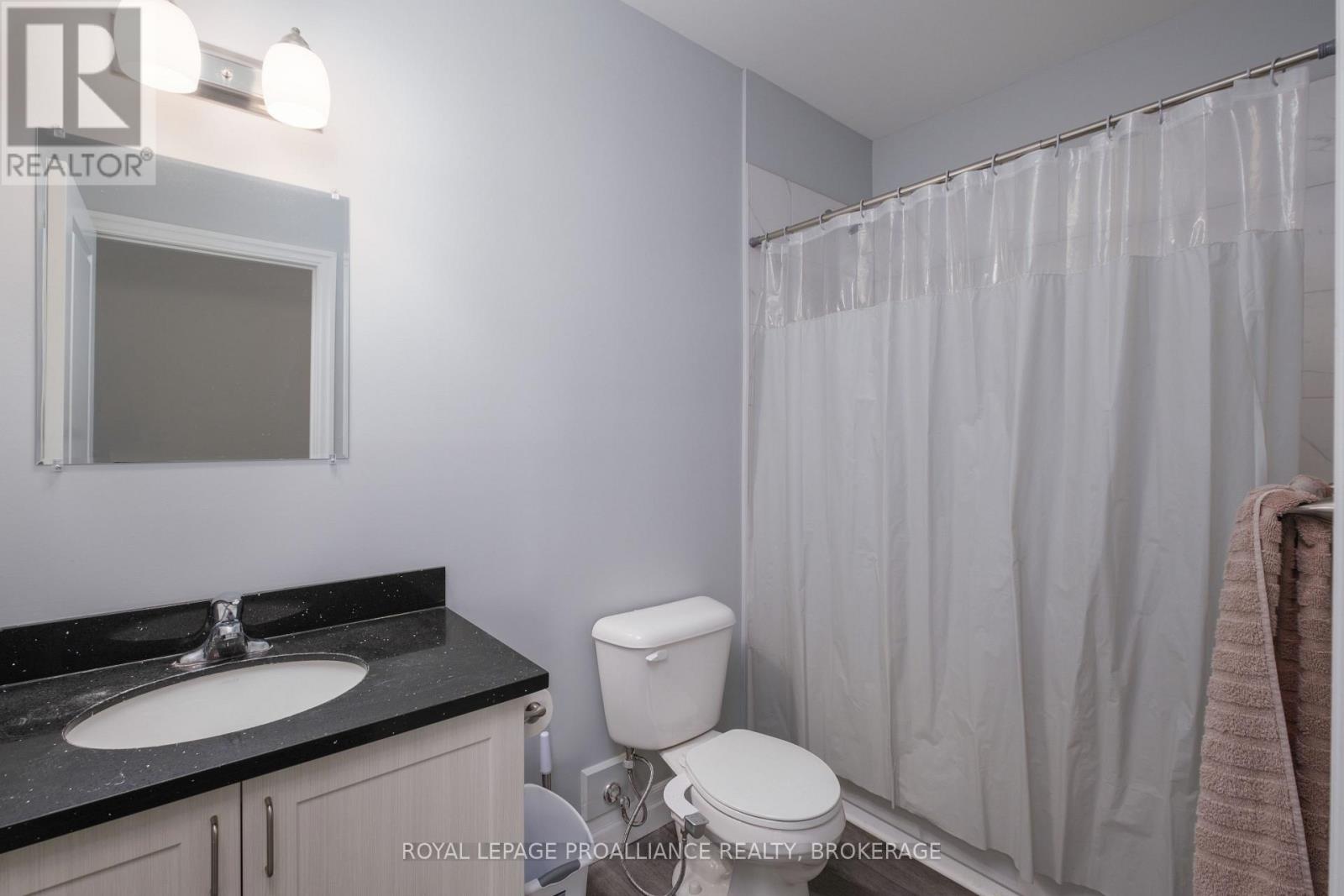 #502 501 FRONTENAC STREET - 11