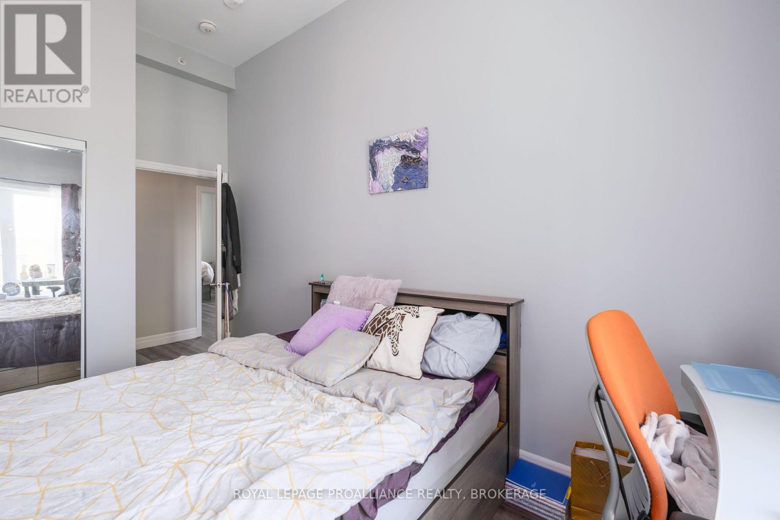 #502 501 FRONTENAC STREET - 13