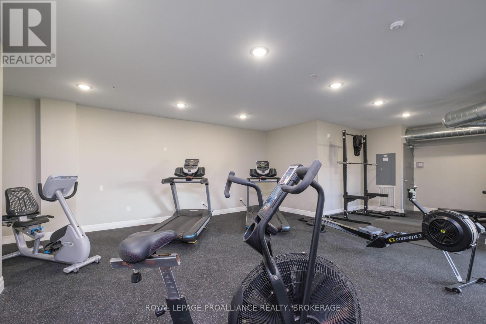 #502 501 FRONTENAC STREET - 20