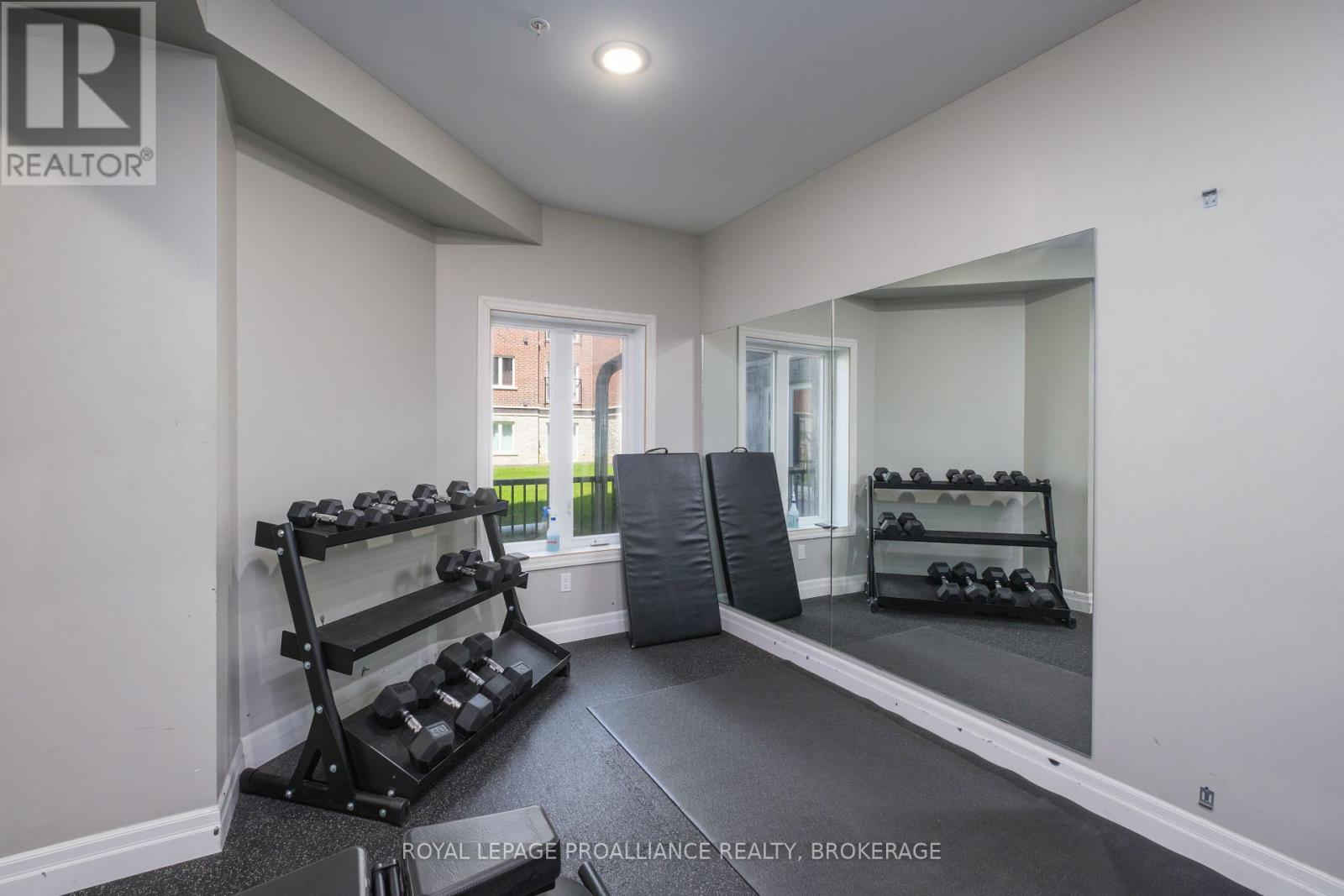 #502 501 FRONTENAC STREET - 22