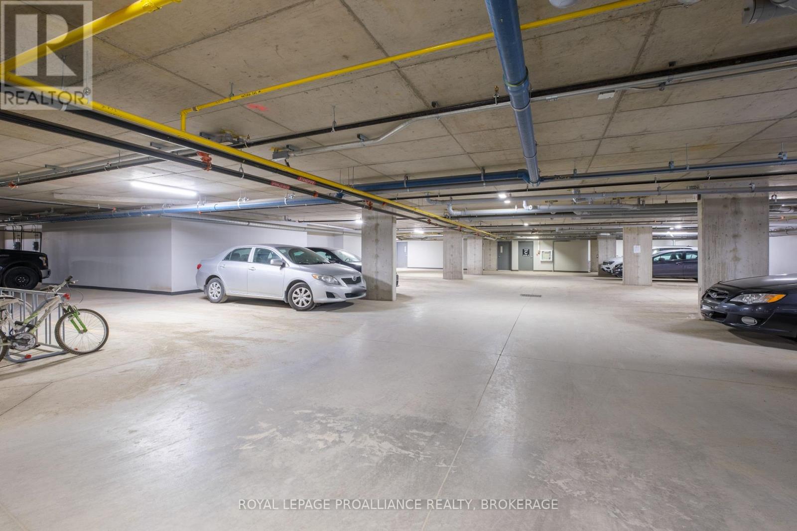 #502 501 FRONTENAC STREET - 27