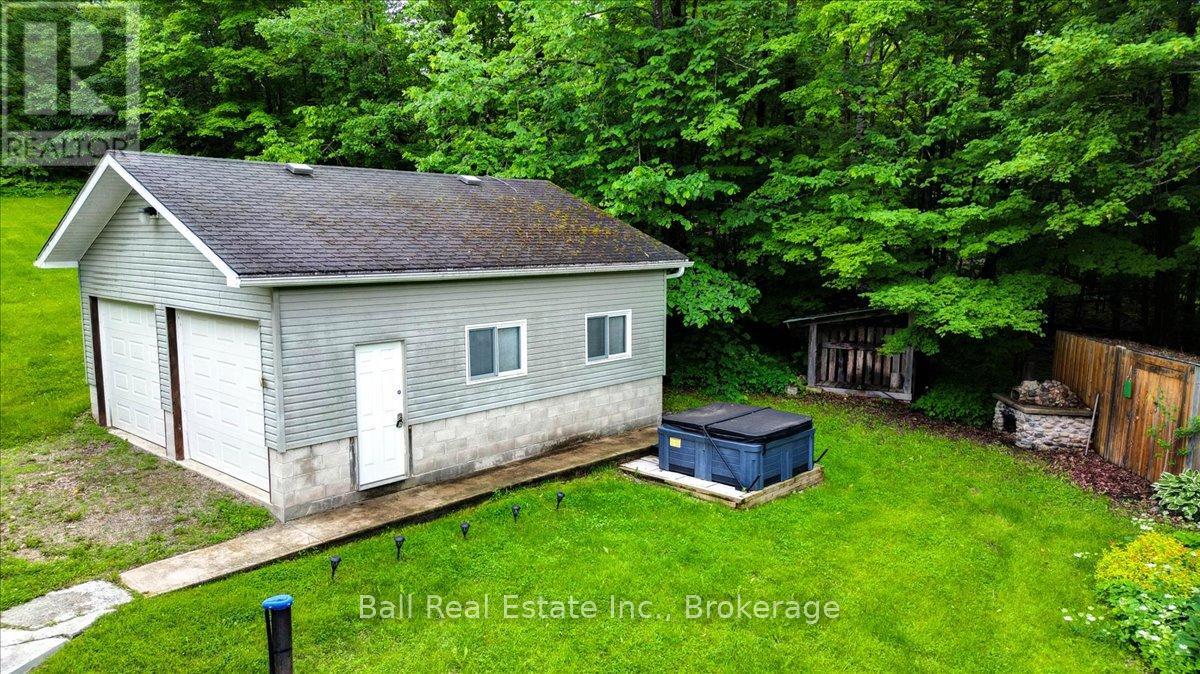 1482 SOUTH BAPTISTE LAKE ROAD - 16