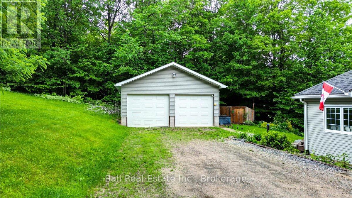1482 SOUTH BAPTISTE LAKE ROAD - 18