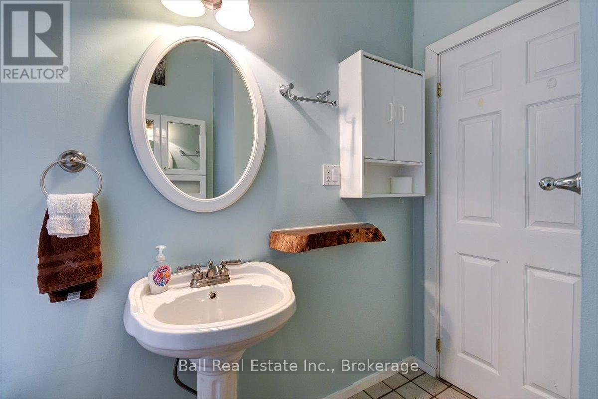 1482 SOUTH BAPTISTE LAKE ROAD - 41