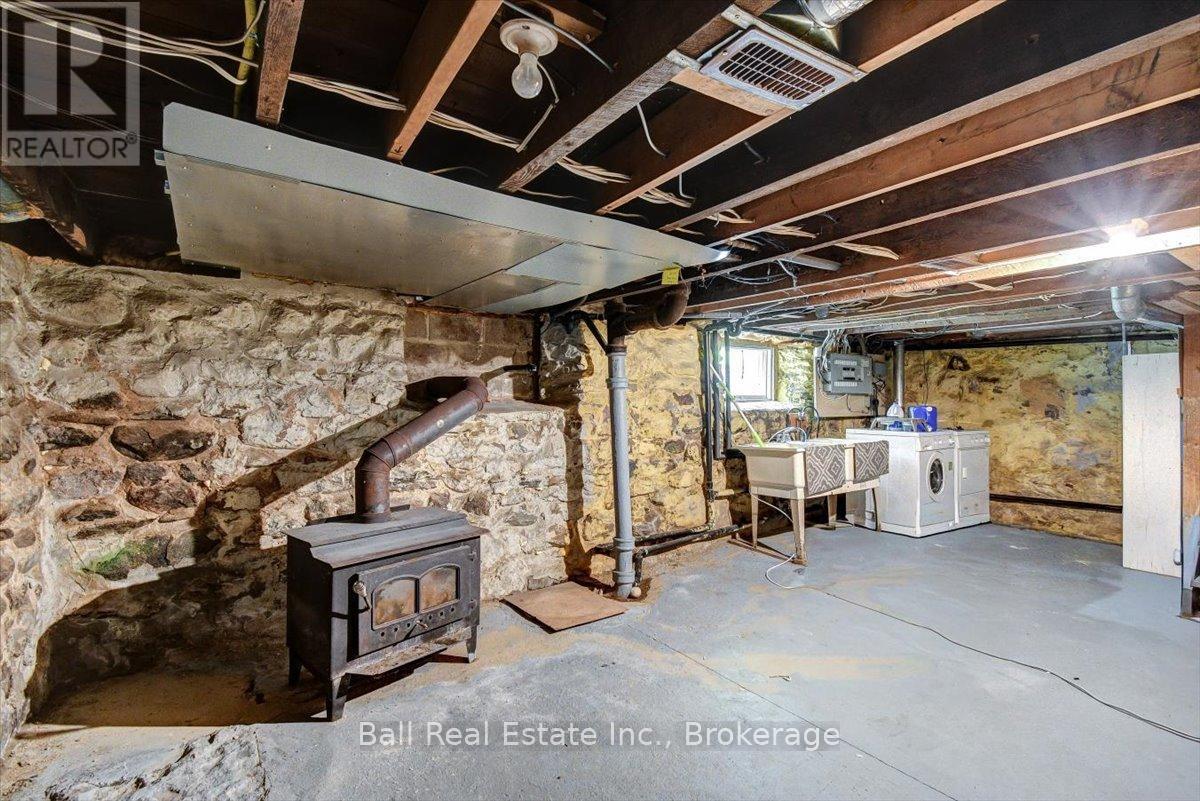1482 SOUTH BAPTISTE LAKE ROAD - 46