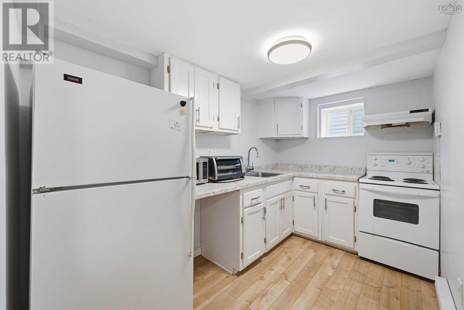 Property 21 of 49 of 7091/7093 Bayers Road