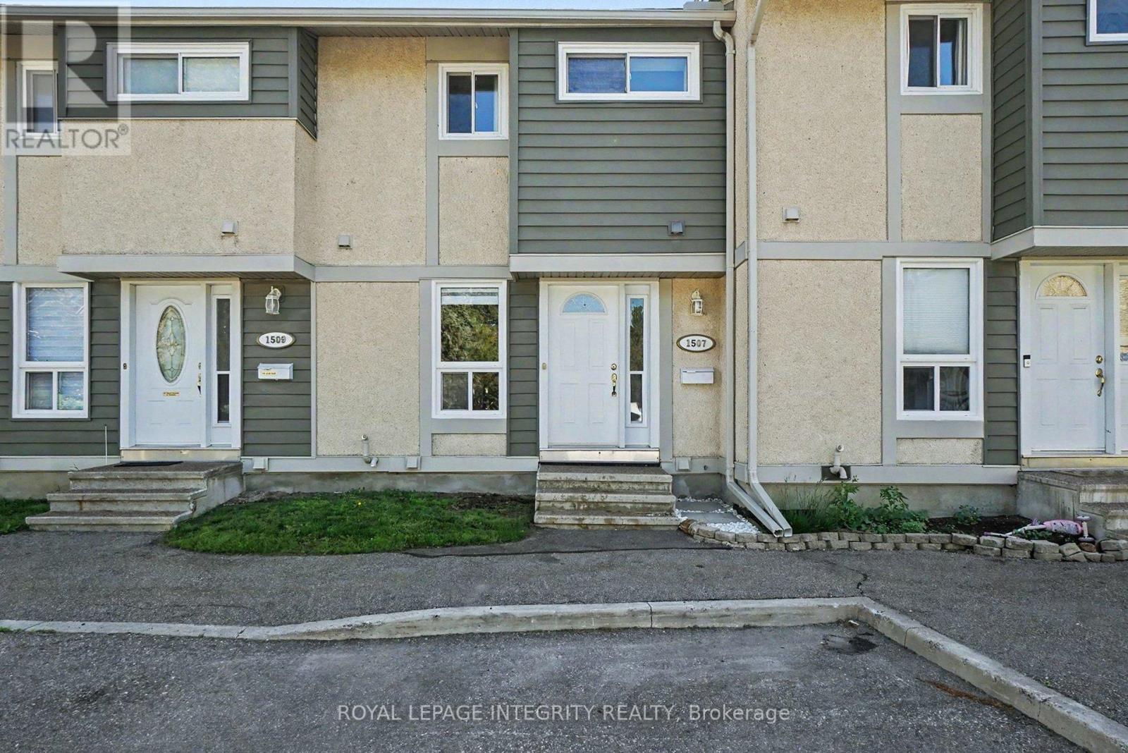 #2 1507 BALLARD COURT - 1
