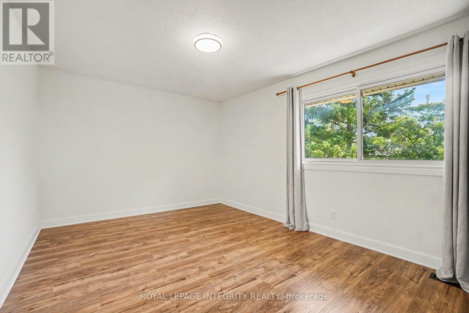 #2 1507 BALLARD COURT - 19