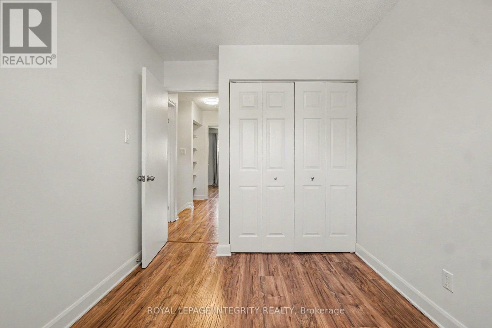#2 1507 BALLARD COURT - 22