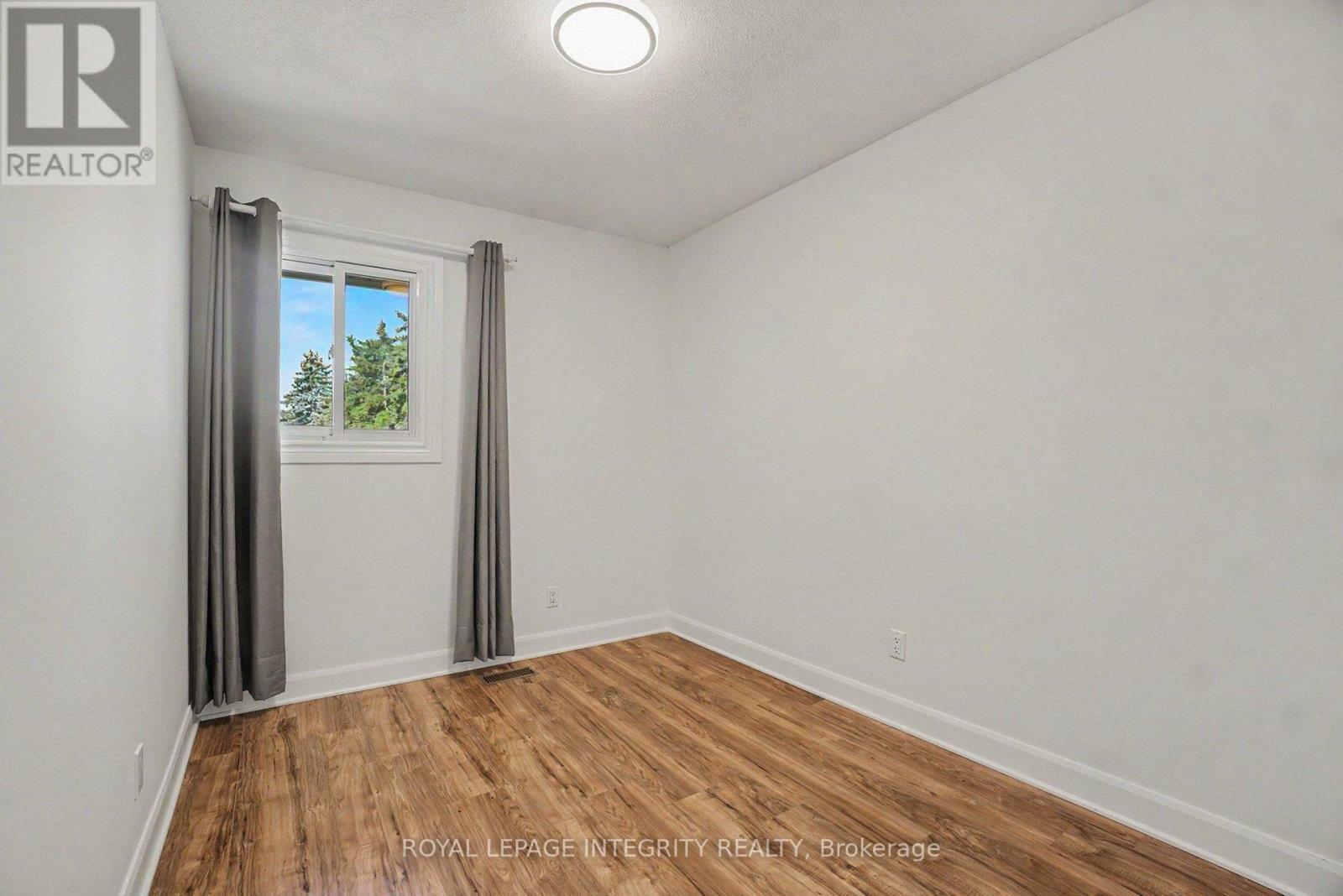 #2 1507 BALLARD COURT - 25