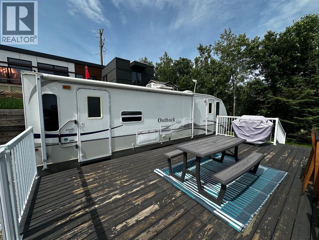 25054 South Pine Lake Road, Rural Red Deer County