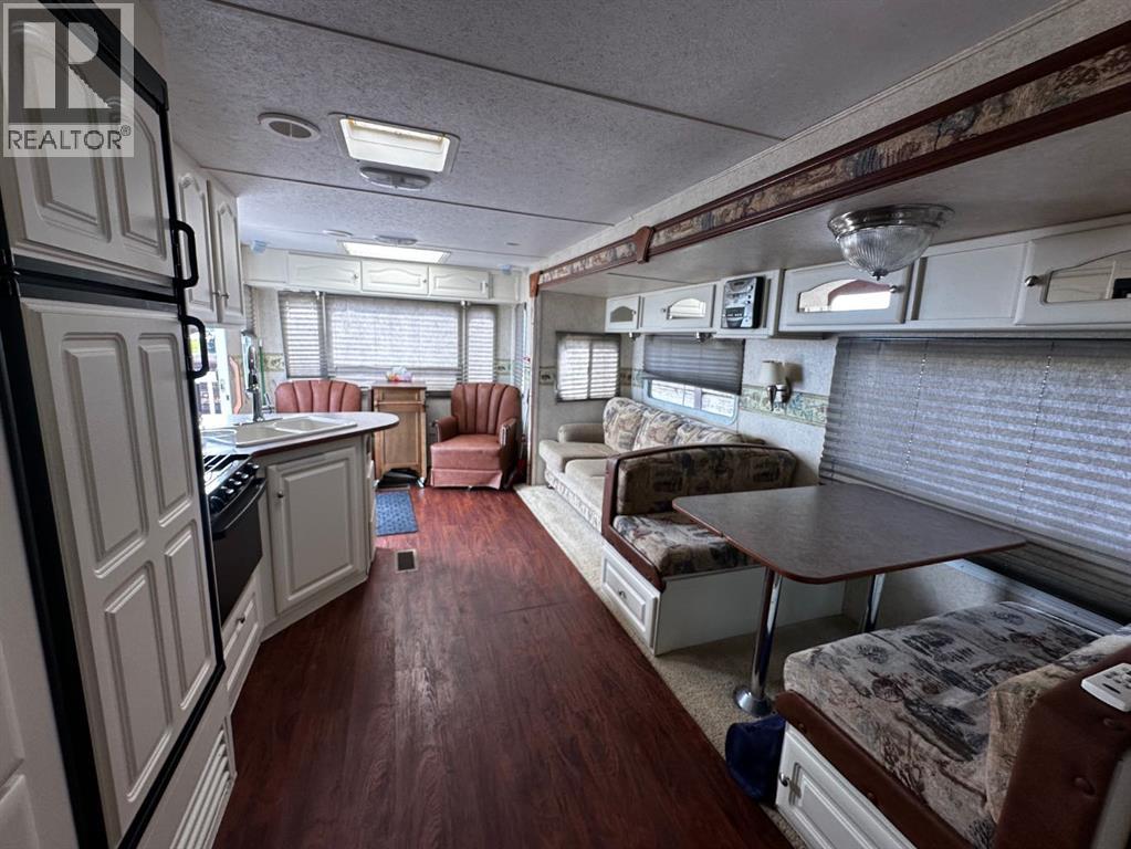 25054 South Pine Lake Road, Rural Red Deer County