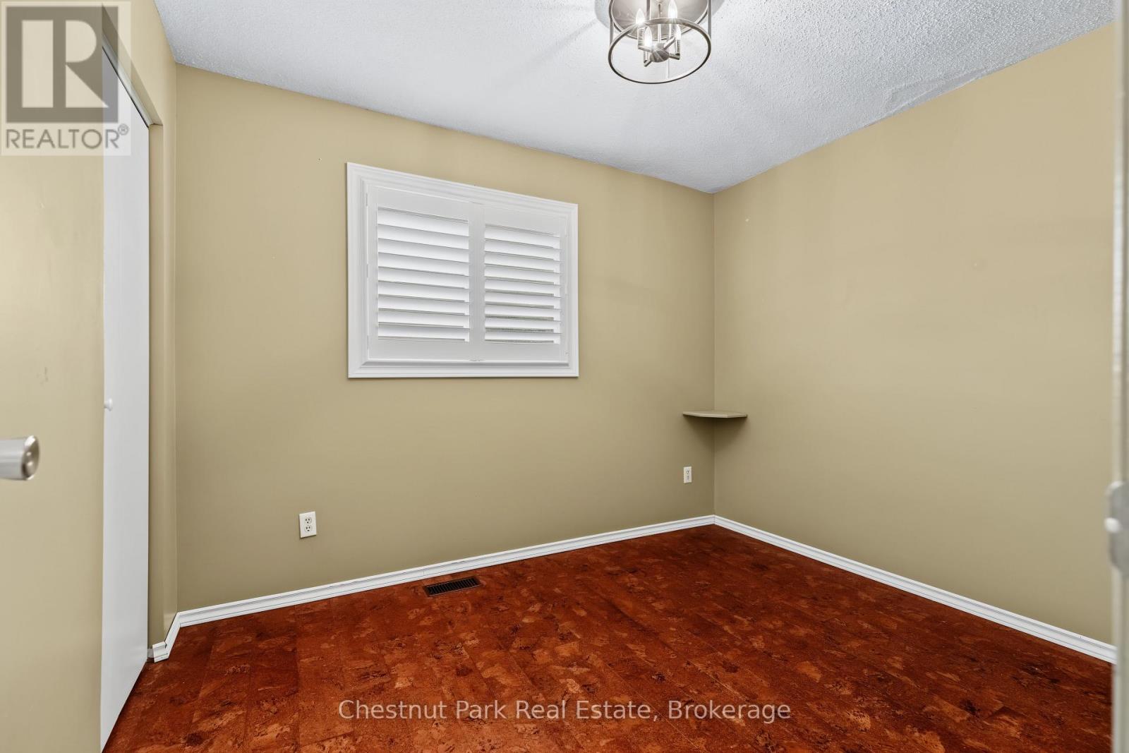 280 8TH AVENUE E - 20
