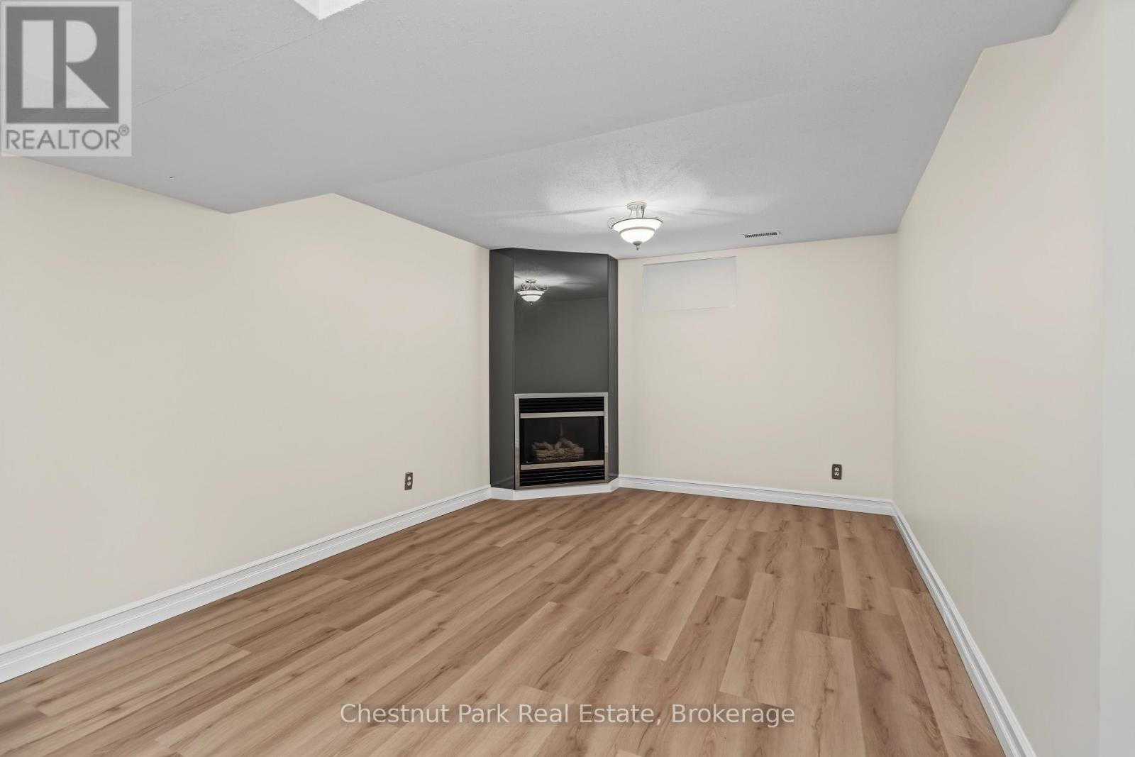 280 8TH AVENUE E - 25