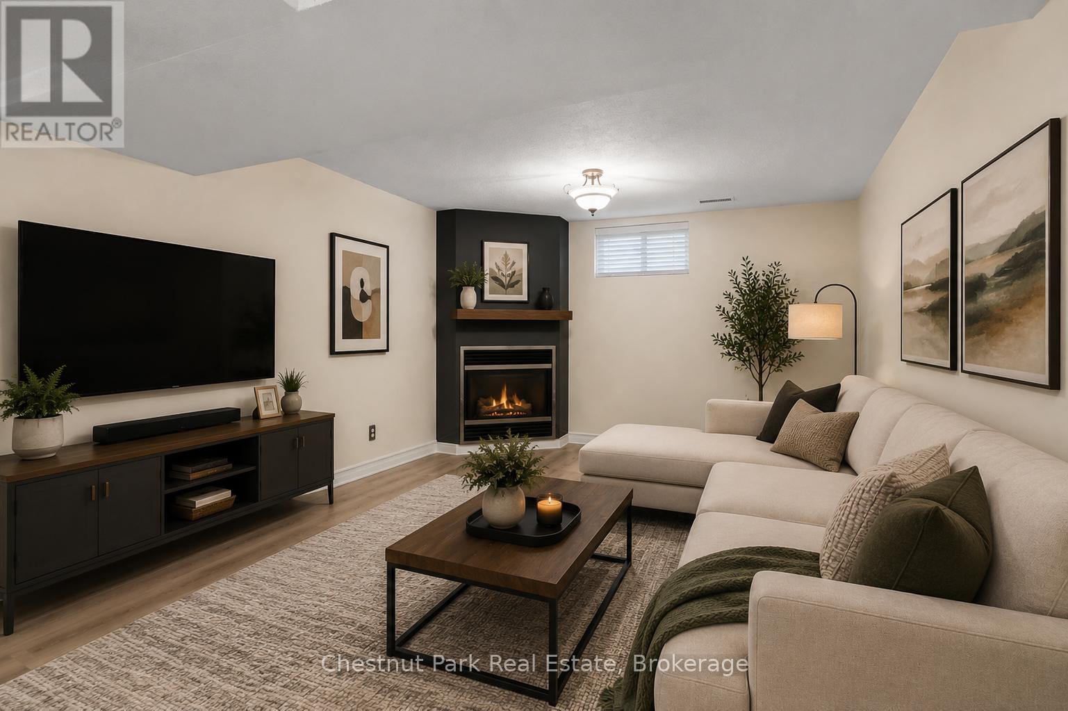 280 8TH AVENUE E - 26