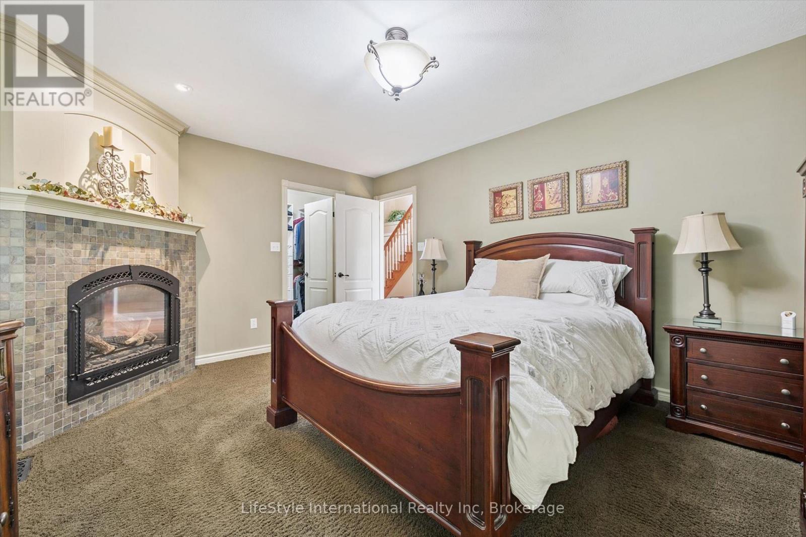 12 OCHS DRIVE - Image 18