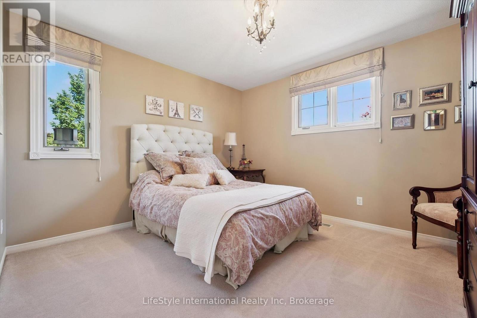 12 OCHS DRIVE - Image 23