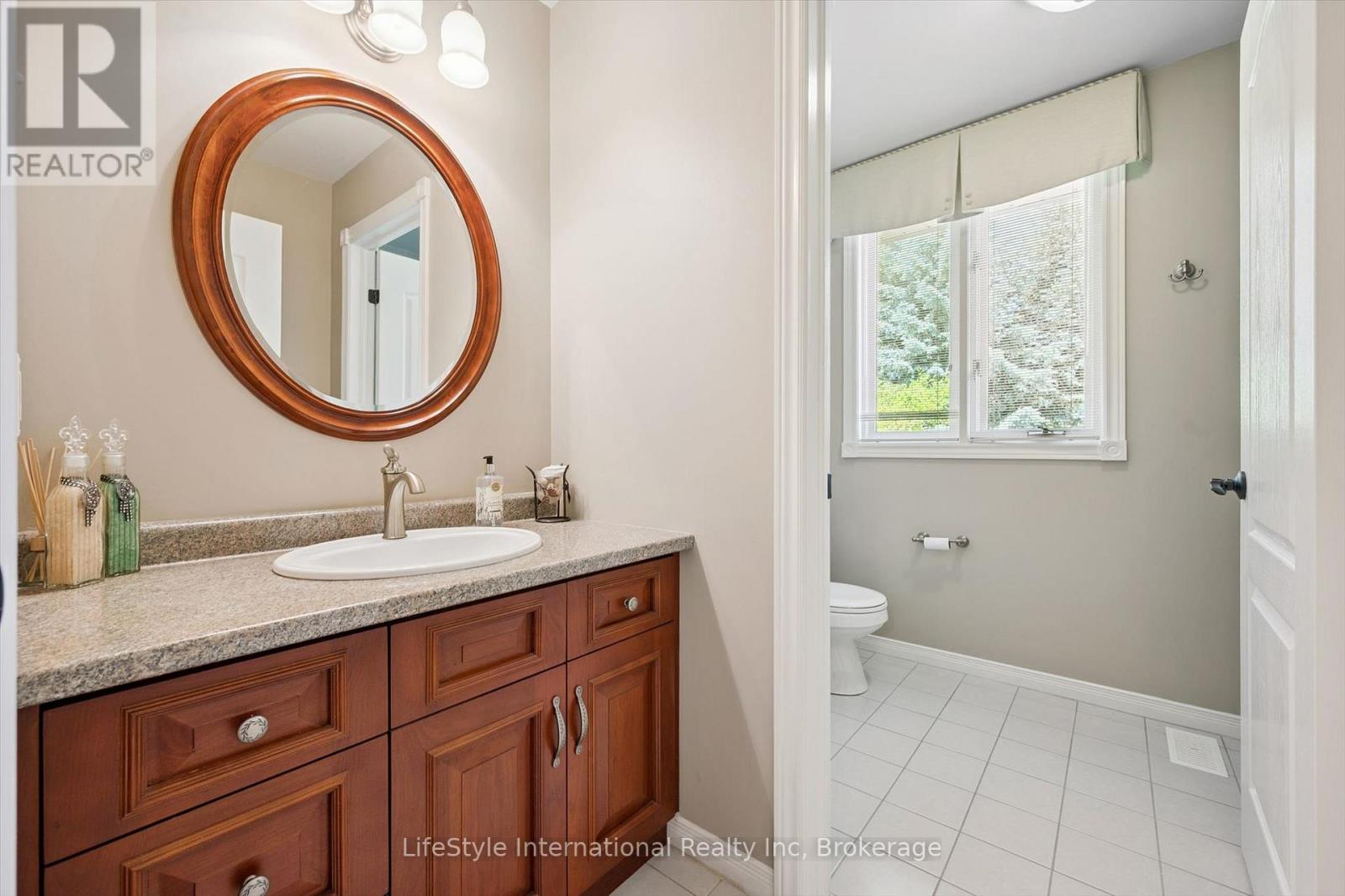 12 OCHS DRIVE - Image 25