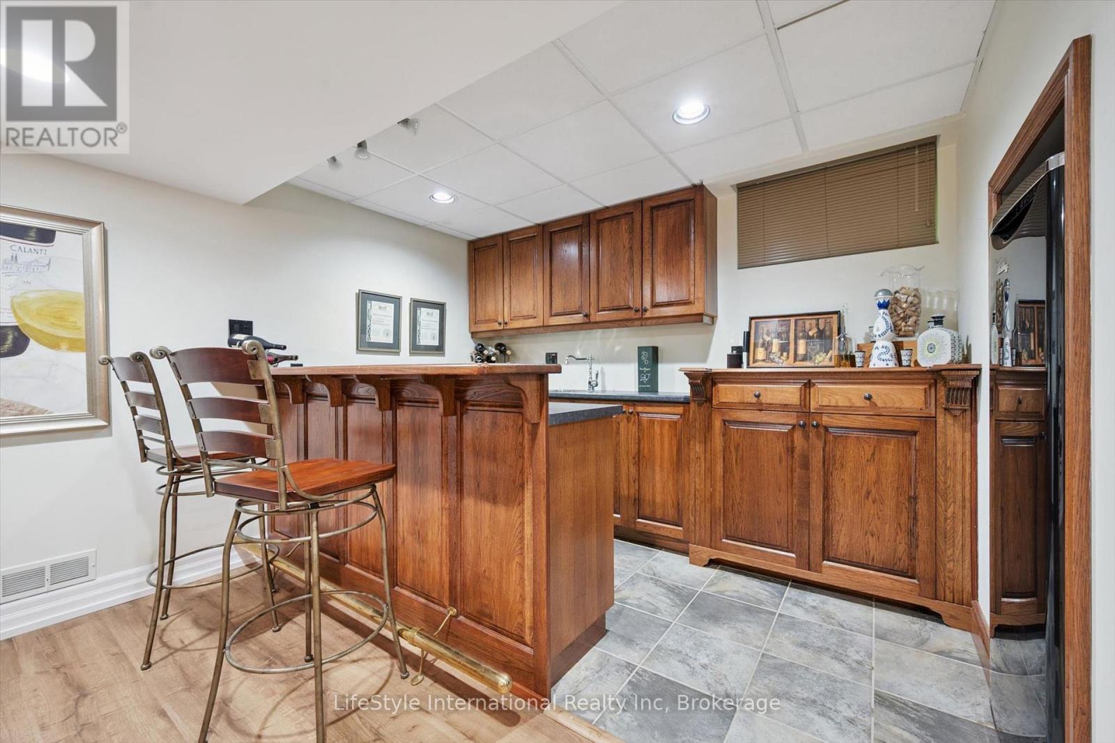 12 OCHS DRIVE - Image 28