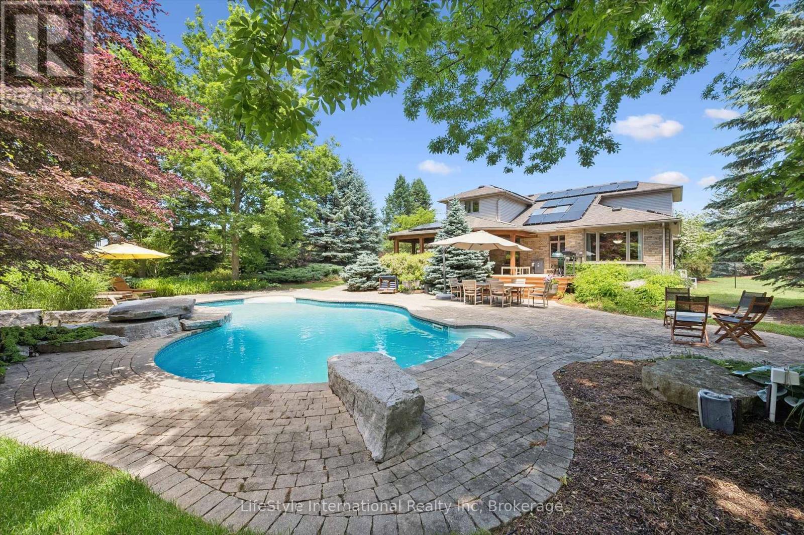 12 OCHS DRIVE - Image 34