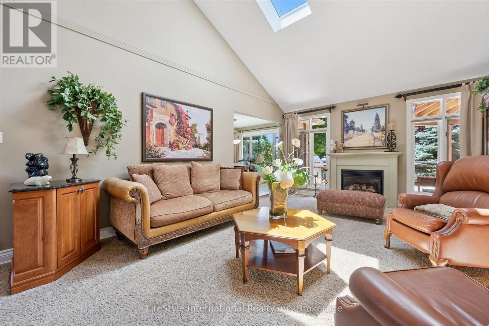 12 OCHS DRIVE - Image 6