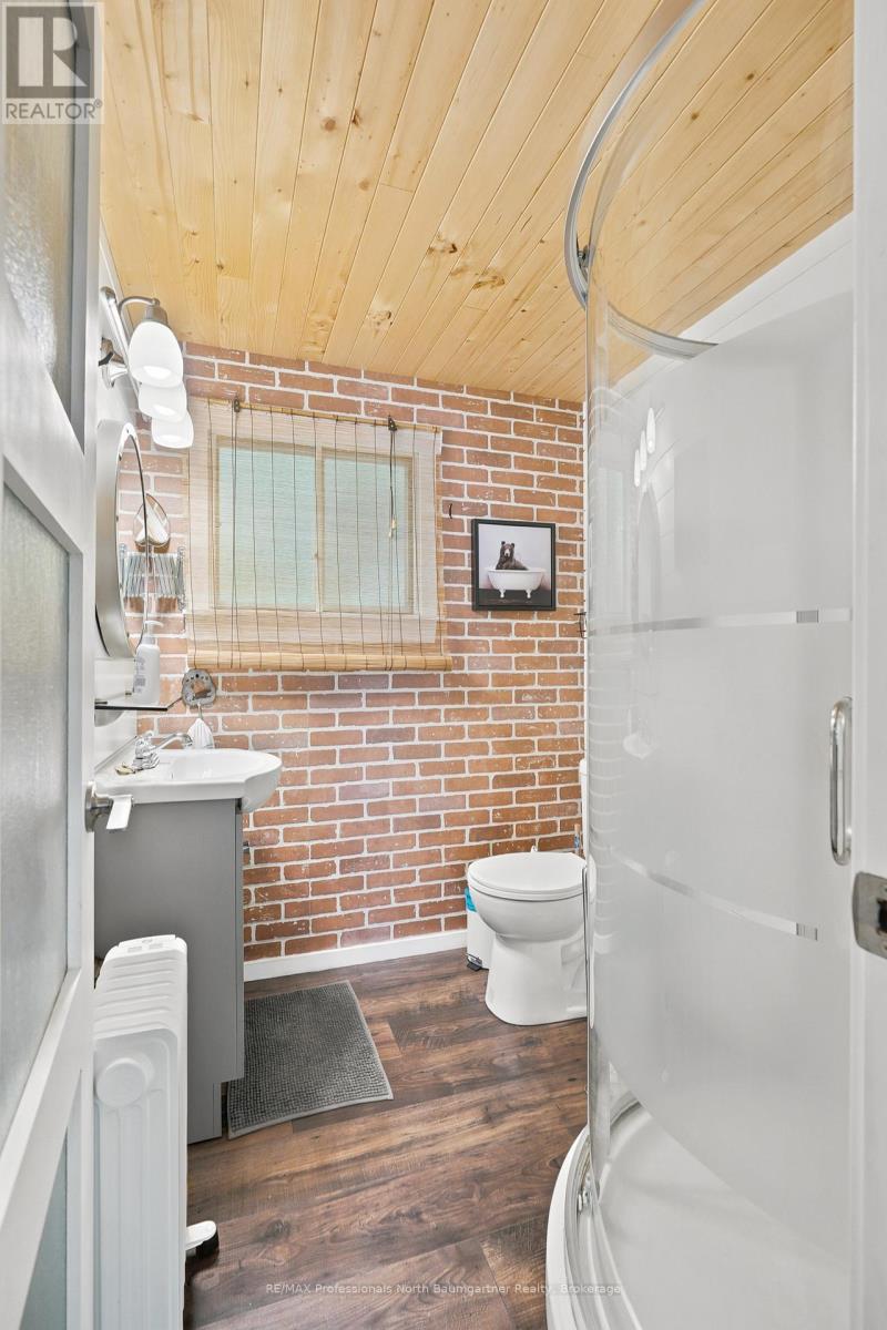 1093 CORYLUS LANE - 22