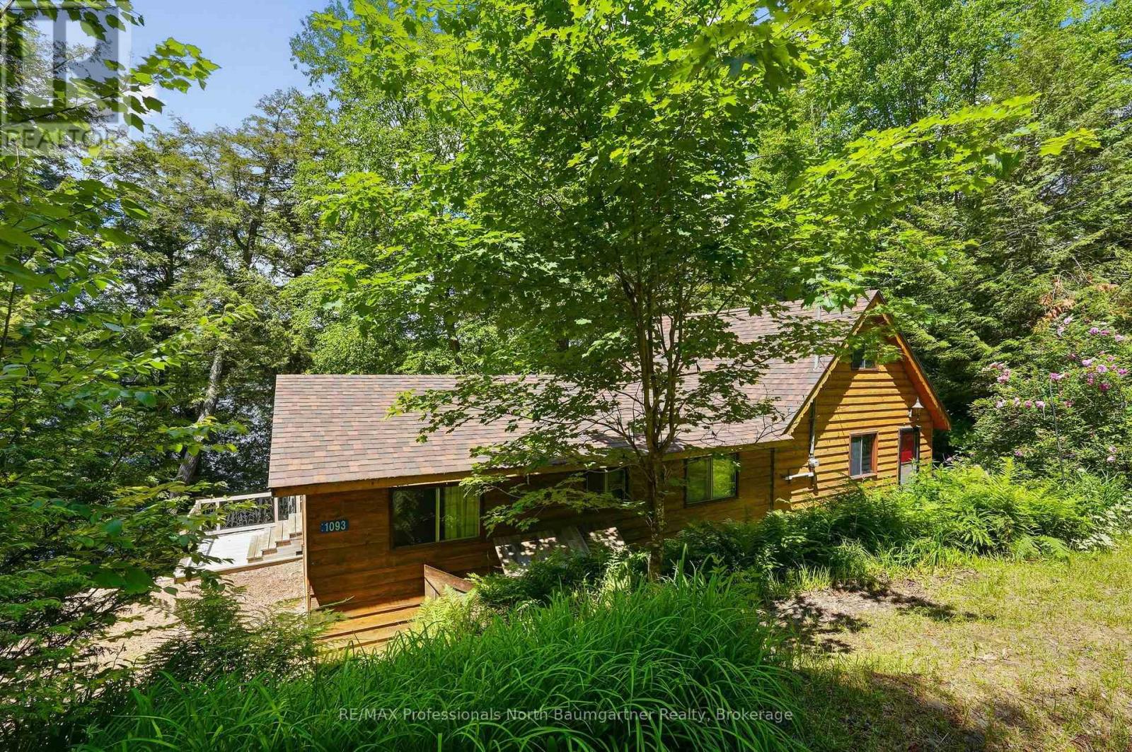 1093 CORYLUS LANE - 23