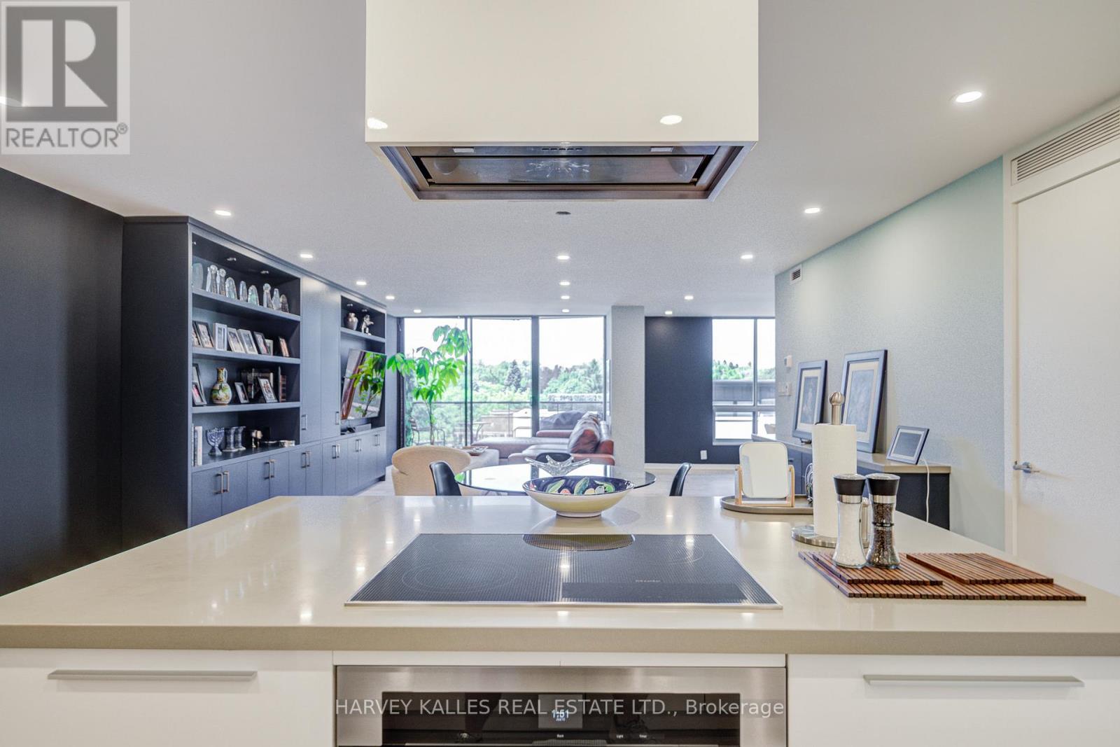 #503 350 LONSDALE ROAD - 12