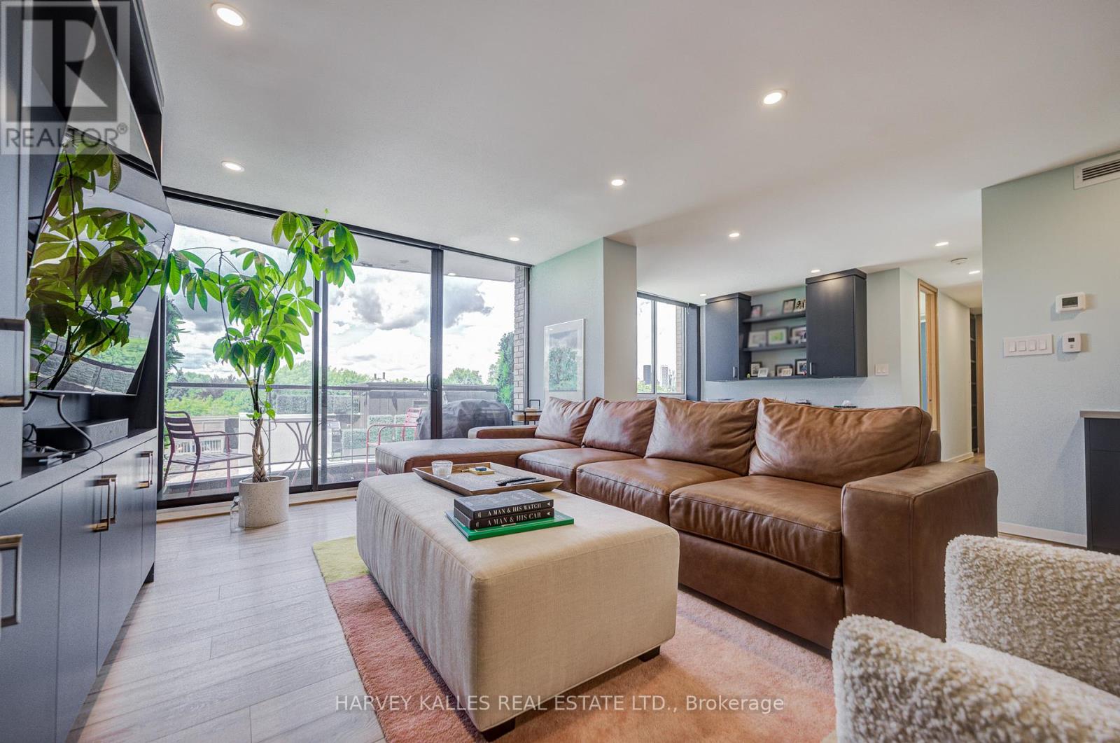 #503 350 LONSDALE ROAD - 16
