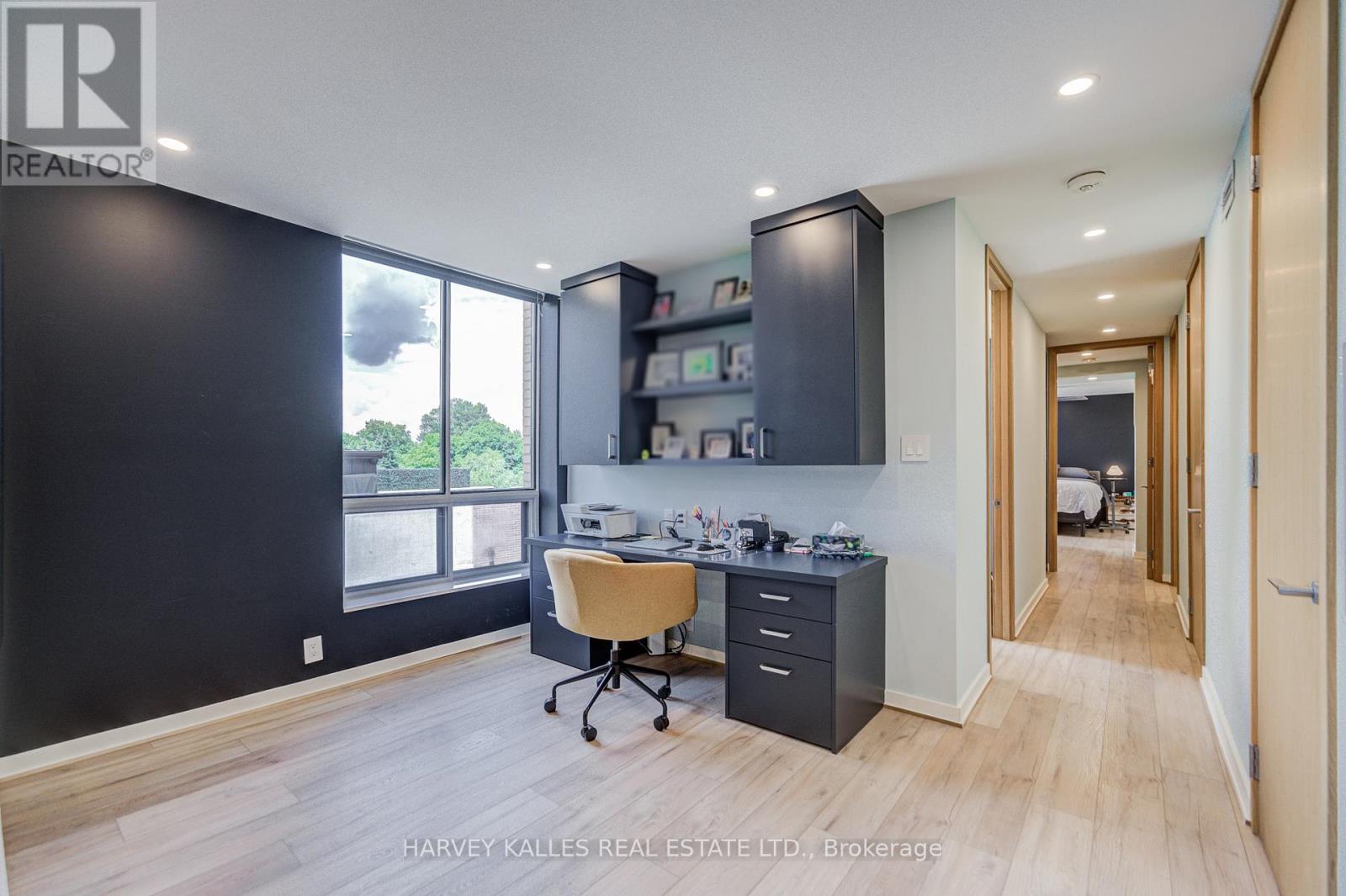 #503 350 LONSDALE ROAD - 17