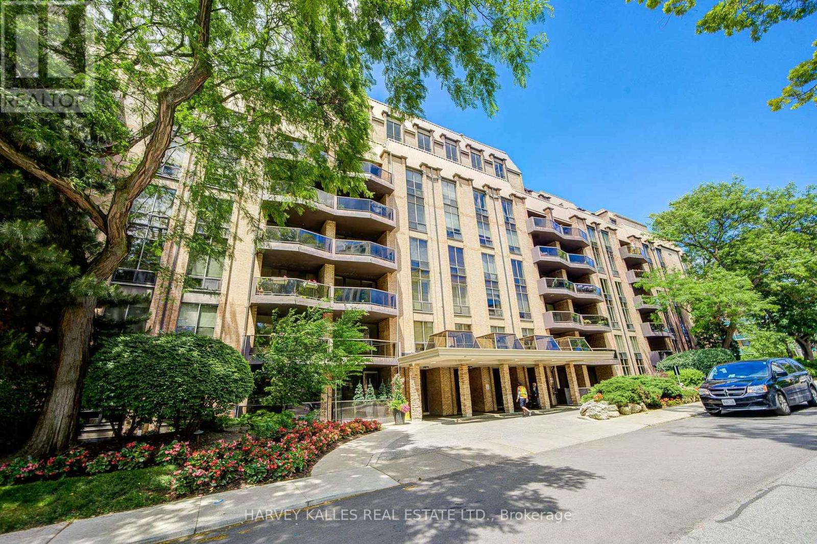 #503 350 LONSDALE ROAD - 3