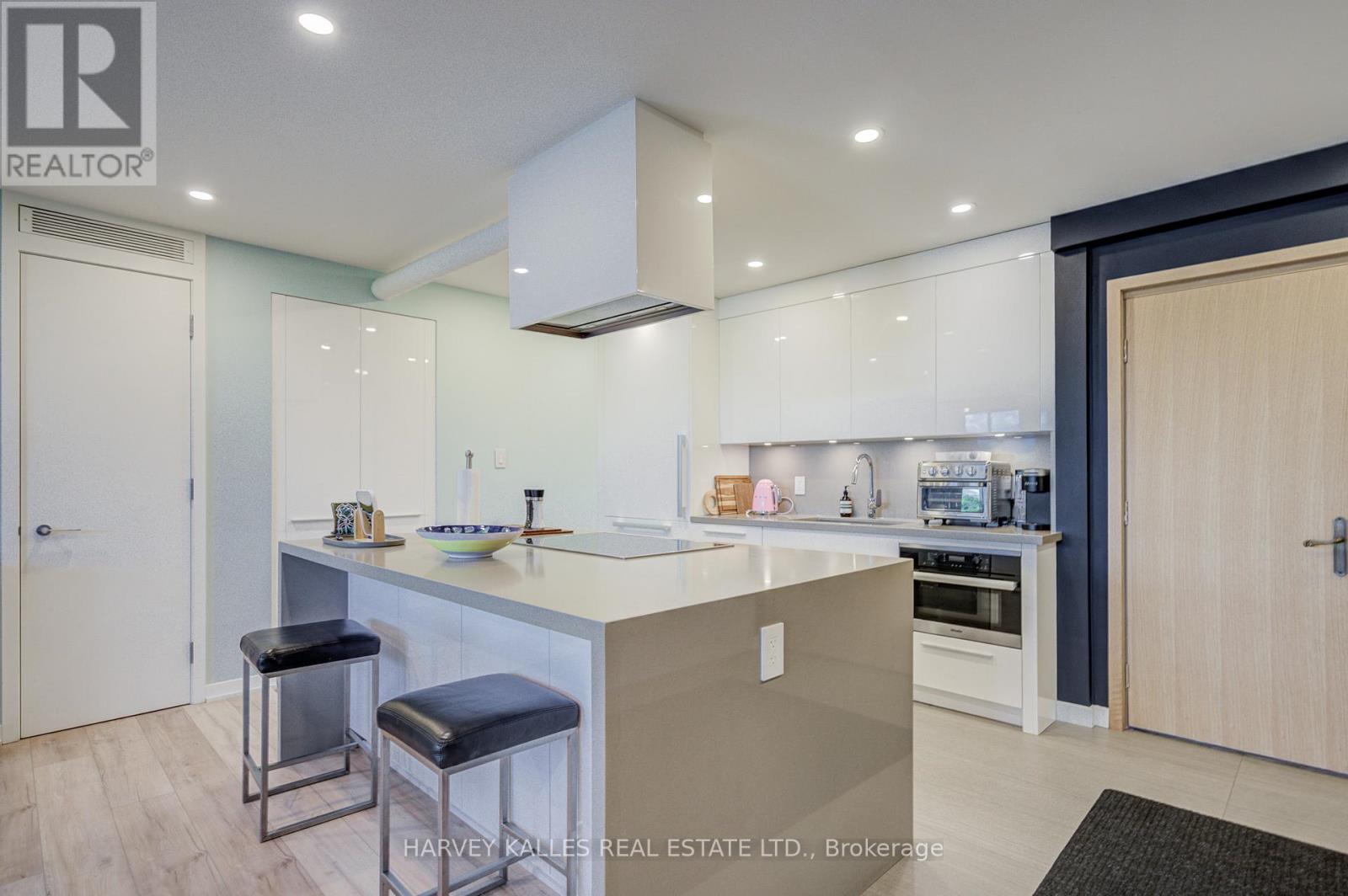 #503 350 LONSDALE ROAD - 7
