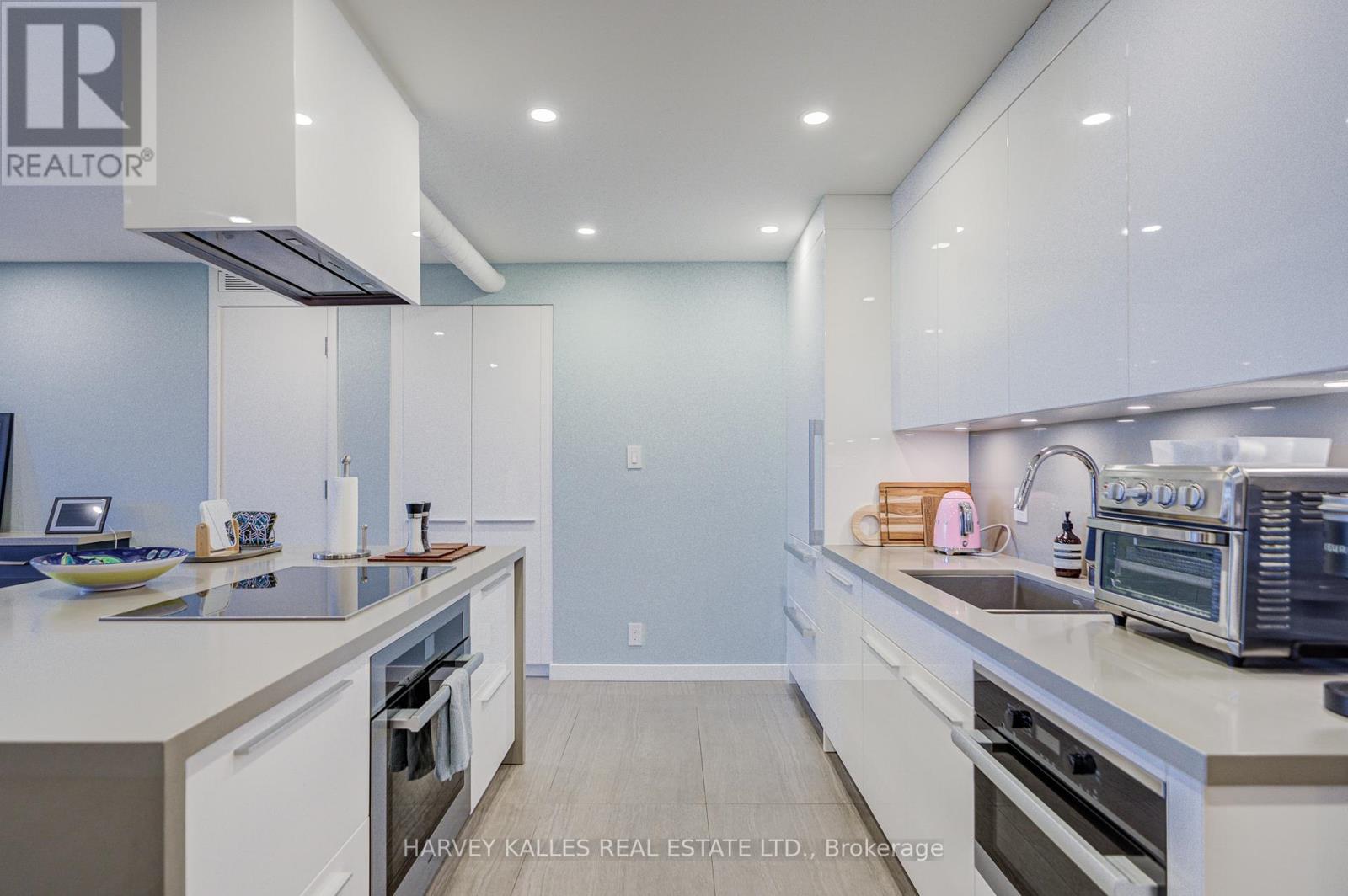 #503 350 LONSDALE ROAD - 8