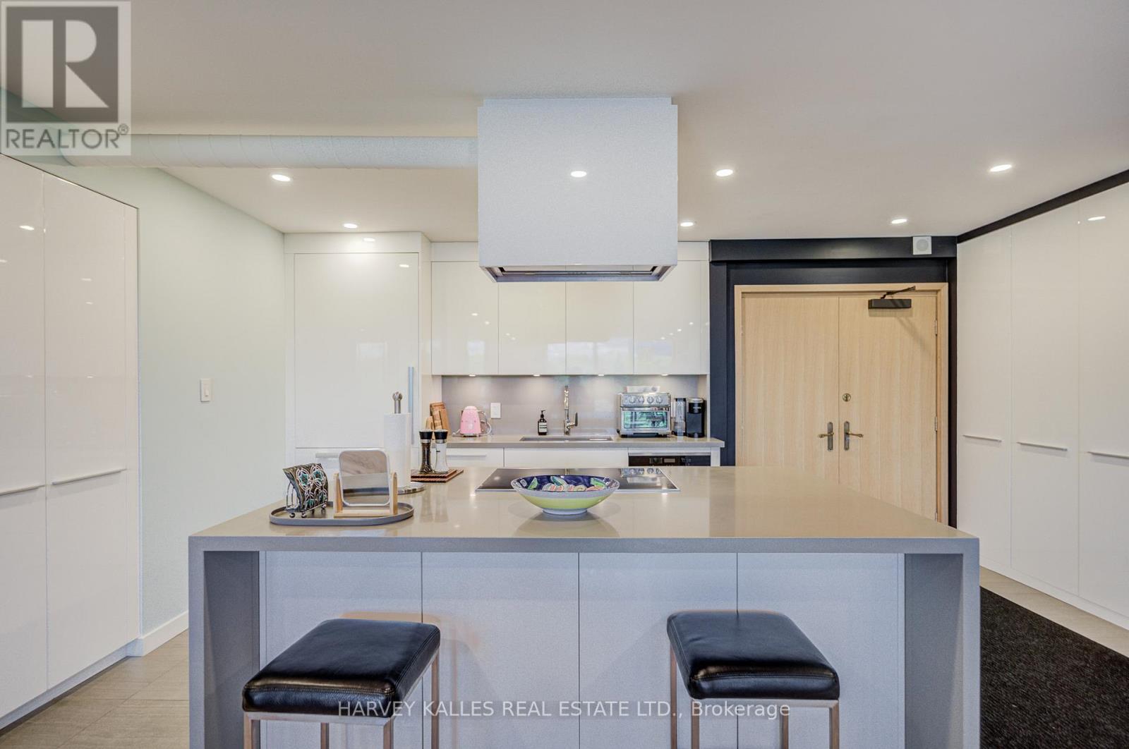 #503 350 LONSDALE ROAD - 9