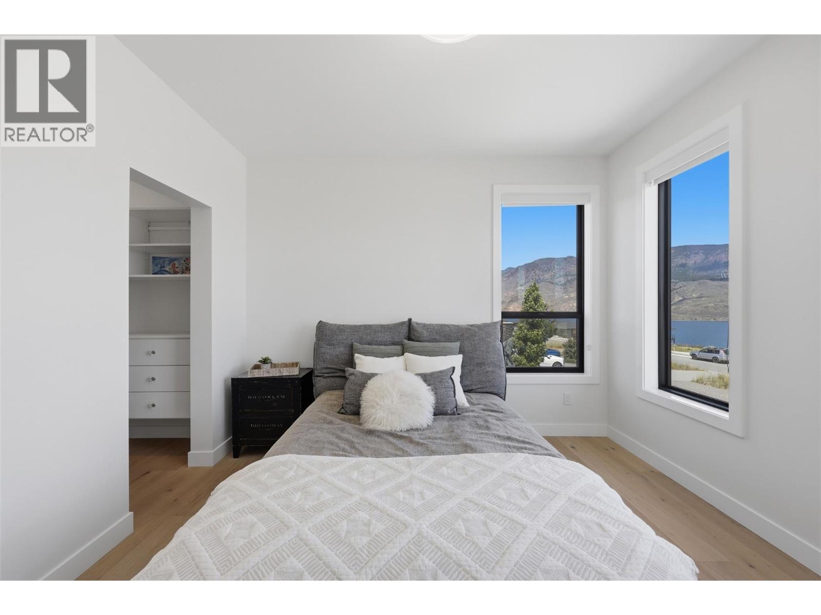 325 RUE CHEVAL NOIR - 53