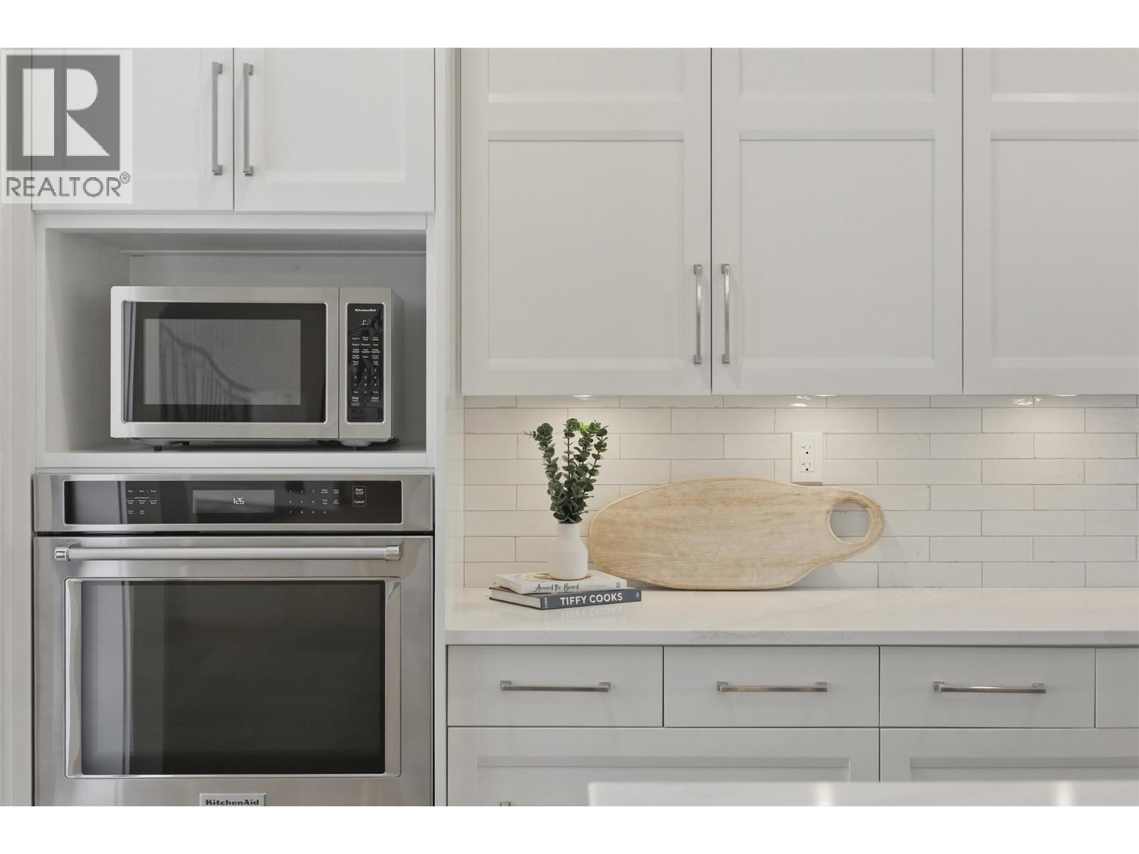 325 RUE CHEVAL NOIR - 13