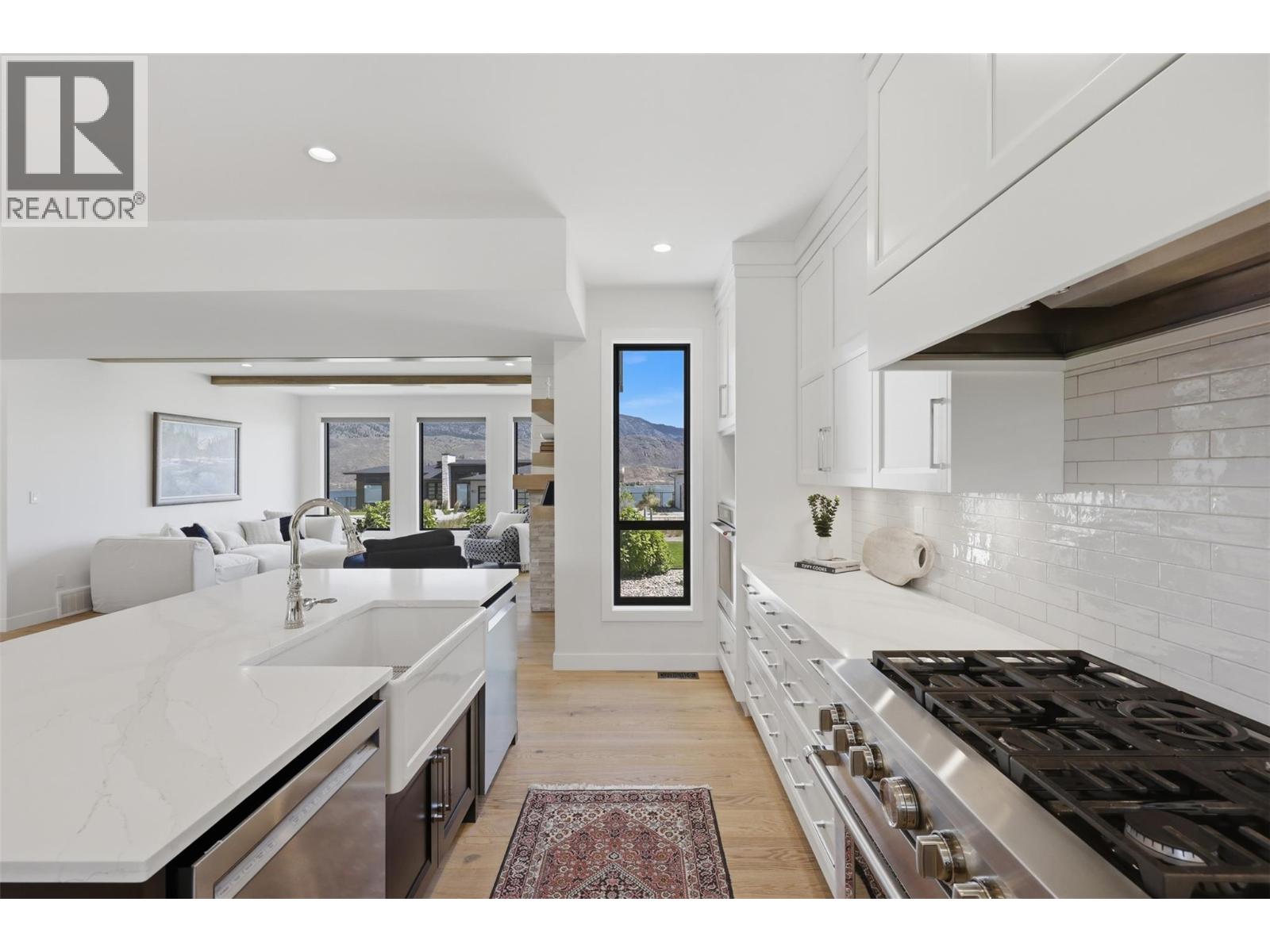 325 RUE CHEVAL NOIR - 18