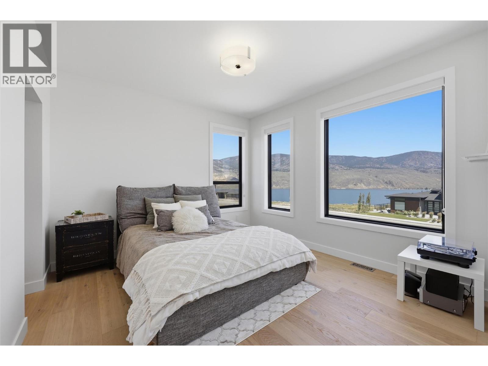 325 RUE CHEVAL NOIR - 51