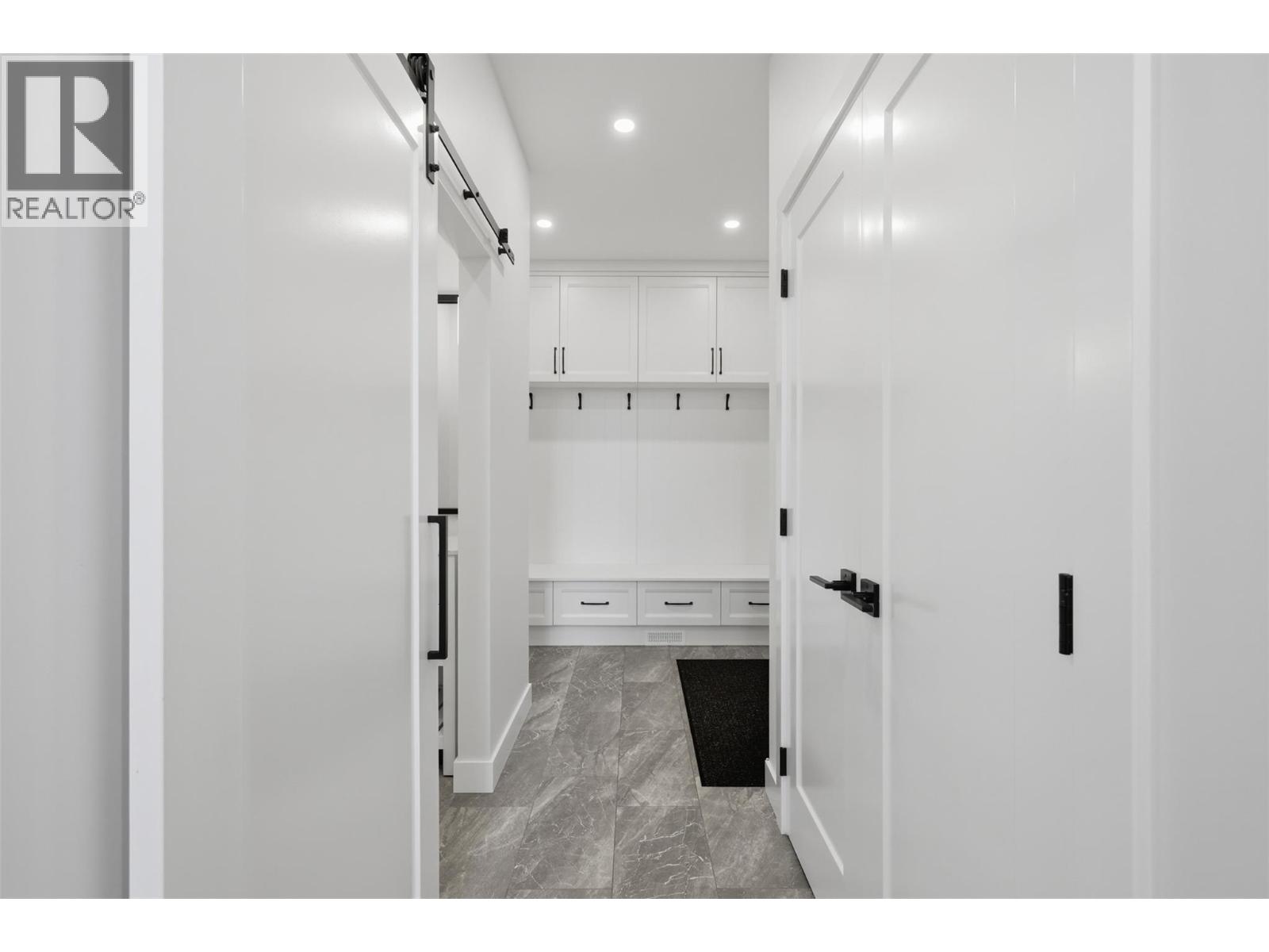 325 RUE CHEVAL NOIR - 75