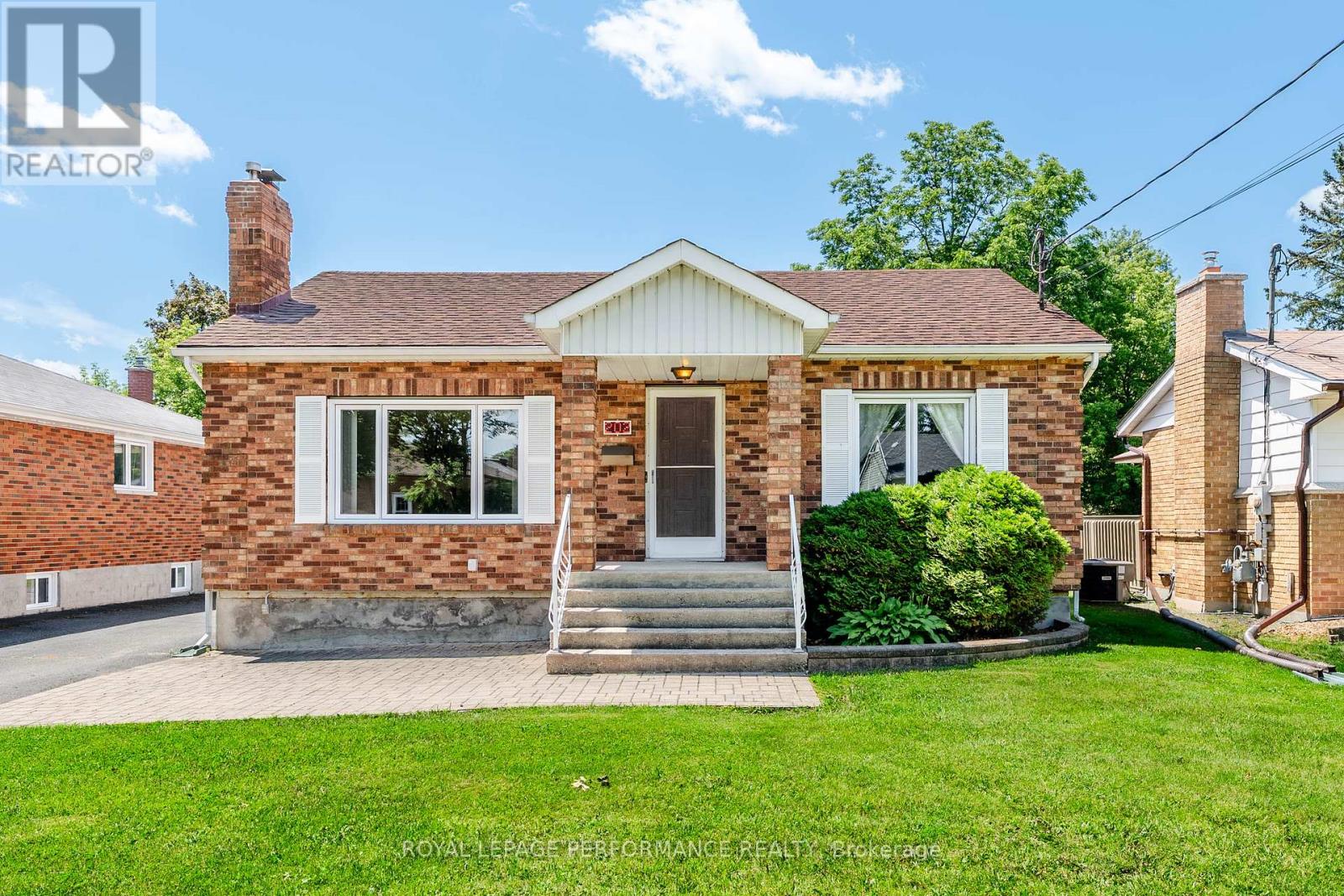 202 SUSAN AVENUE - 1