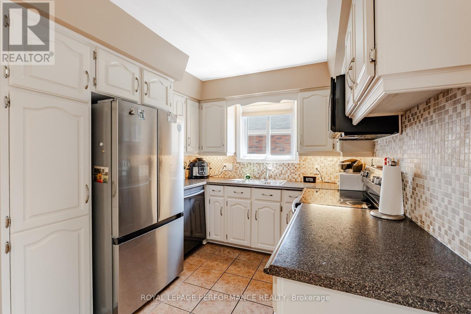 202 SUSAN AVENUE - 14