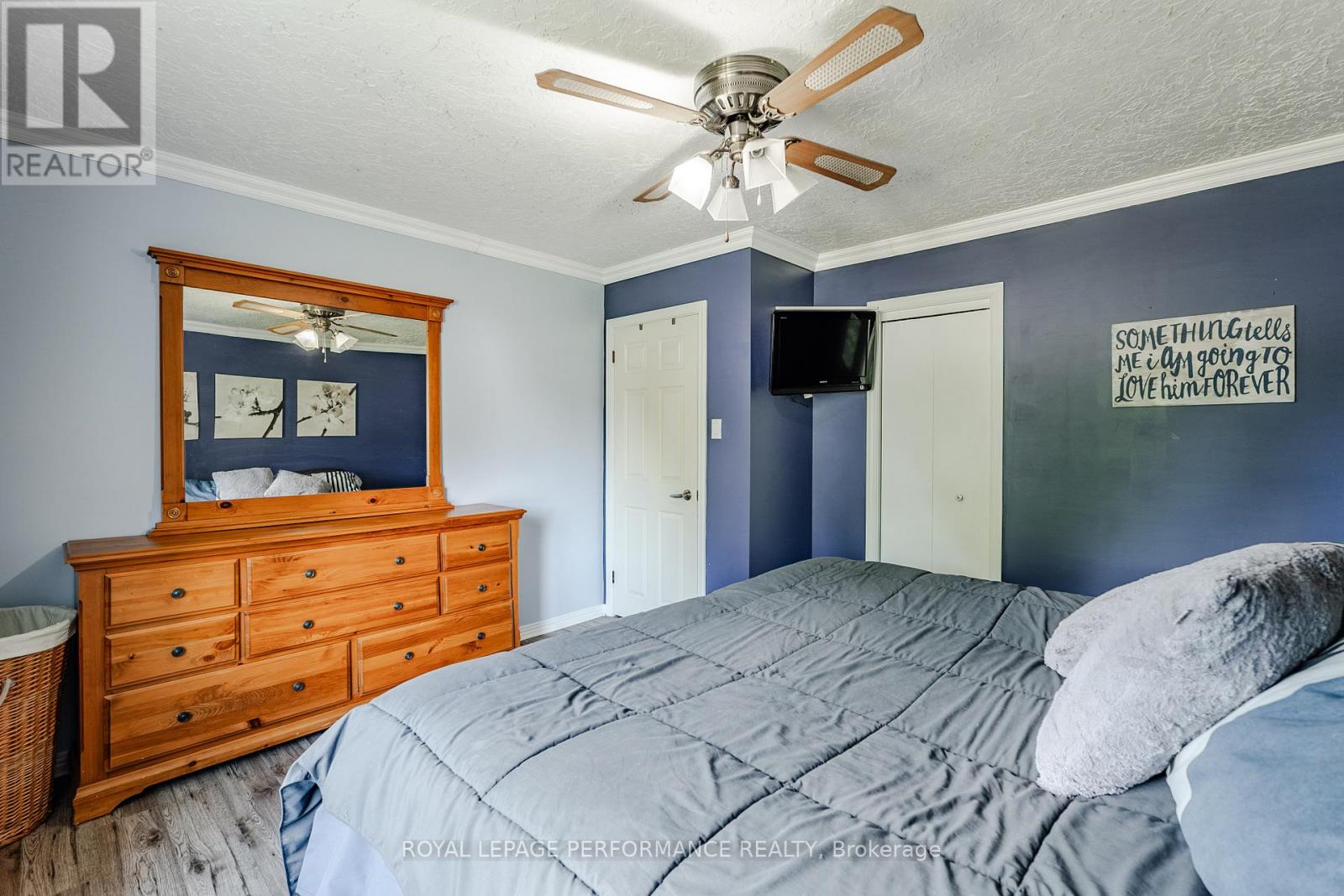 202 SUSAN AVENUE - 22